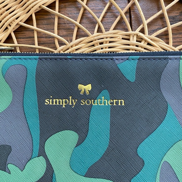 Beautiful Simply Southern 9 x 6 clutch bag - Picture 5 of 6
